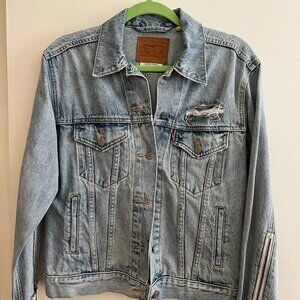 Levi's Ex-Boyfriend Zip Sleeve Trucker Light Wash Denim Jacket